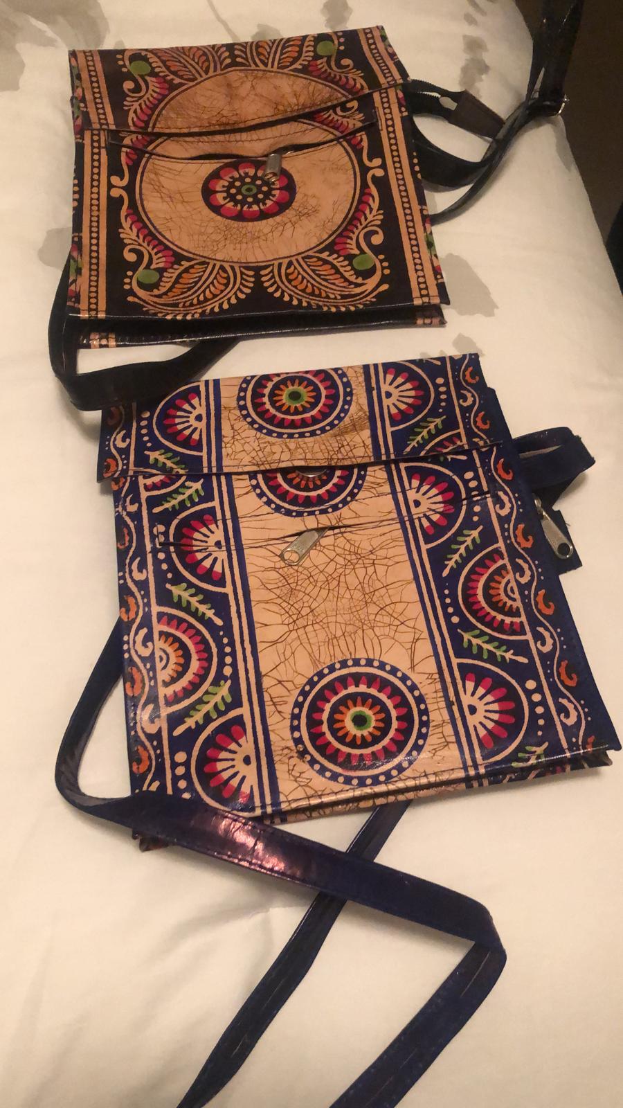 ZINTLeathers Women's Leather Shantiniketan Batik Designed Tote Bag :  Clothing, Shoes & Jewelry - Amazon.com